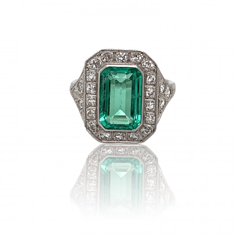 Art Deco Platinum Emerald & Diamond Ring