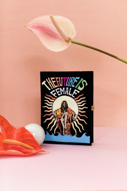 BOOK CLUTCH FUTURE IS FEMALE TRIYA