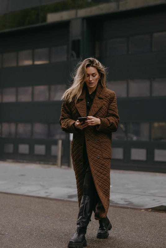 THE LEAD COAT